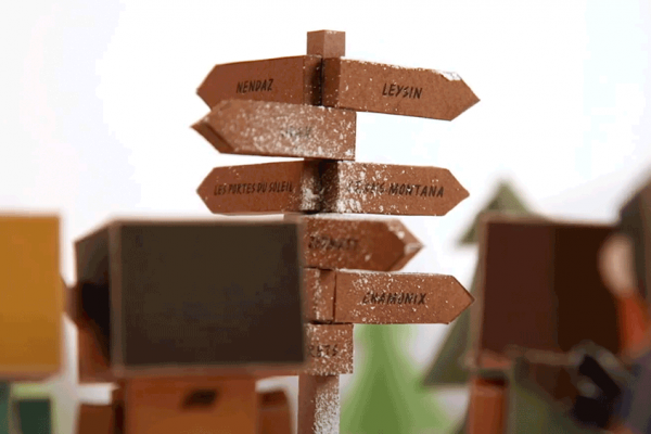 clip en stop motion avec des papertoys